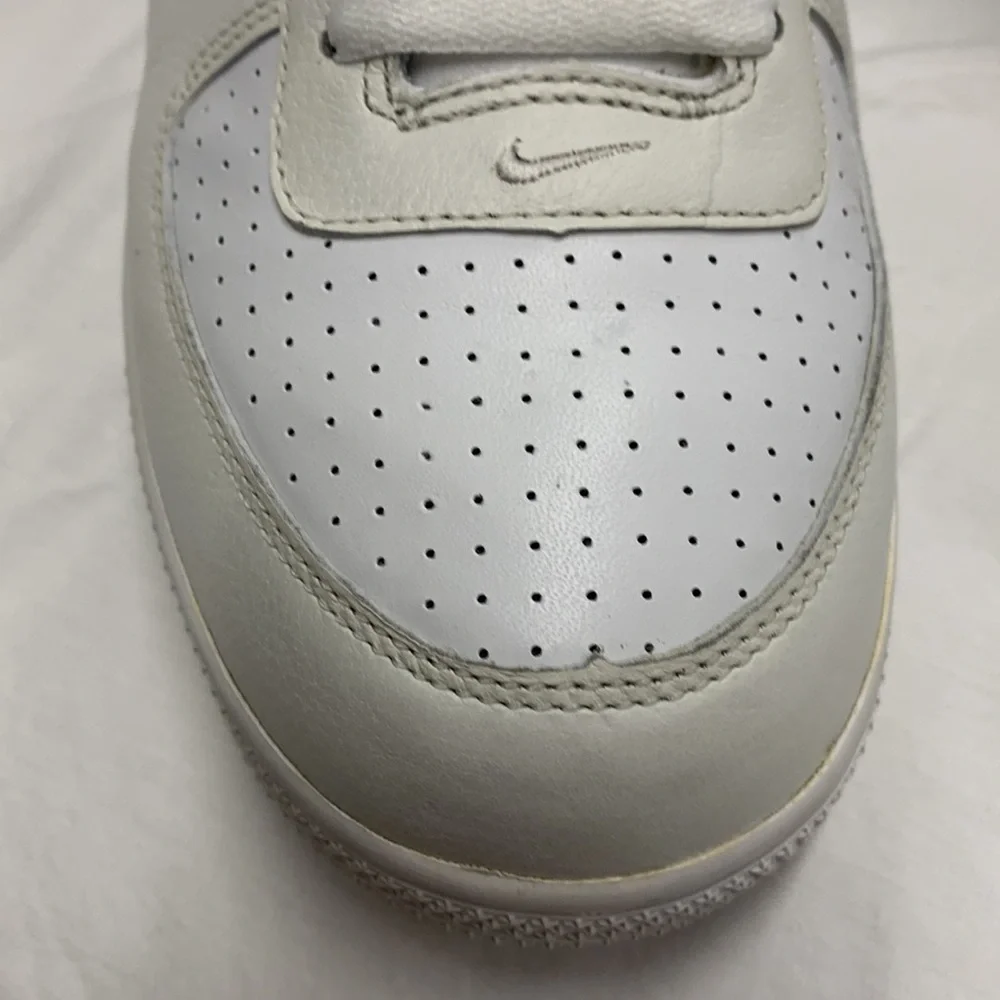 Nike White and Gray Sneakers - Picture 10 of 11